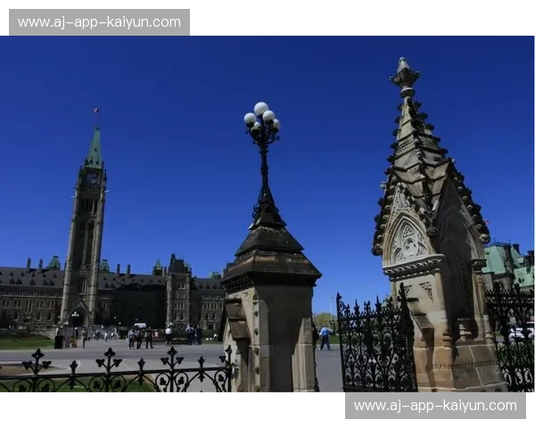 枫叶国双城记：多伦多与温哥华，哪座城市更能俘获你的心？